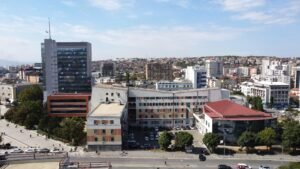 Buxheti i konsoliduar i Kosovës kaloi në deficit prej 23.2 milionë eurosh në tremujorin e dytë të 2026, ndërsa shpenzimet u rritën 27%