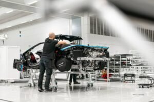 McLaren Technology Centre dhe prodhimi i makinave McLaren në Britani
