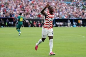 Folarin Balogun nuk do të transferohet te Everton. Sulmuesi udhëtoi në Liverpool për vizitat mjekësore, por marrëveshja u rrëzua në momentet e fundit të merkatos.