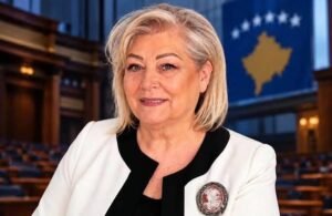  Justina Shiroka Pula duke bërë betimin si Presidente e Kosovës