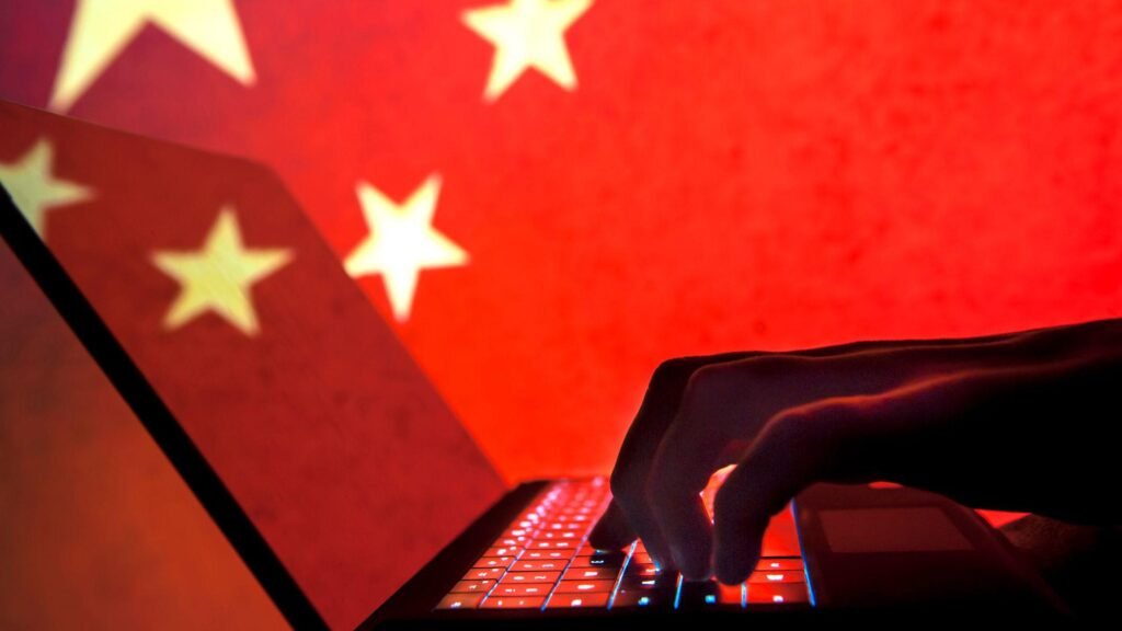 FBI-ja sekuestron shtatë domene në një operacion hakerimi të lidhur me Kinën. Cybersecurity investigation illustrating the FBI operation against internet domains allegedly used to target critical infrastructure